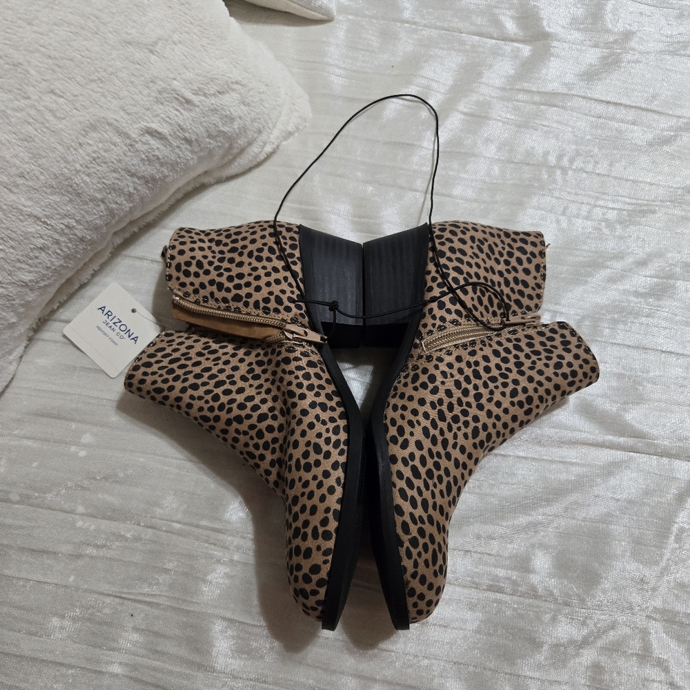 Leopard Print Ankle Boots By Arizona Jean Co. Size 8 NWT!! - Picture 3 of 5